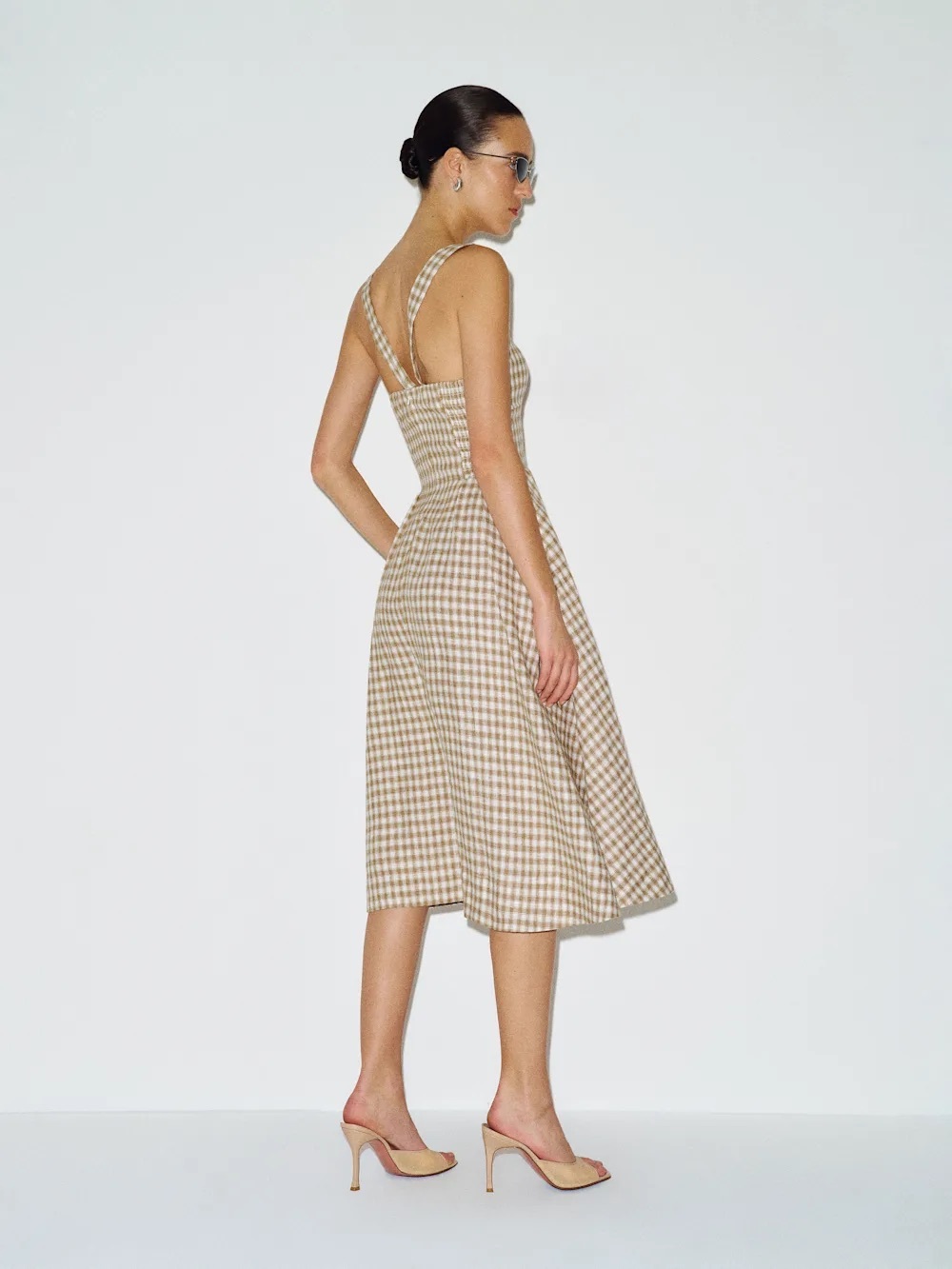 NEW Reformation Roma Midi Linen Dress Dunes Check Gingham Tan White | US 0 UK 4 - Picture 4 of 15